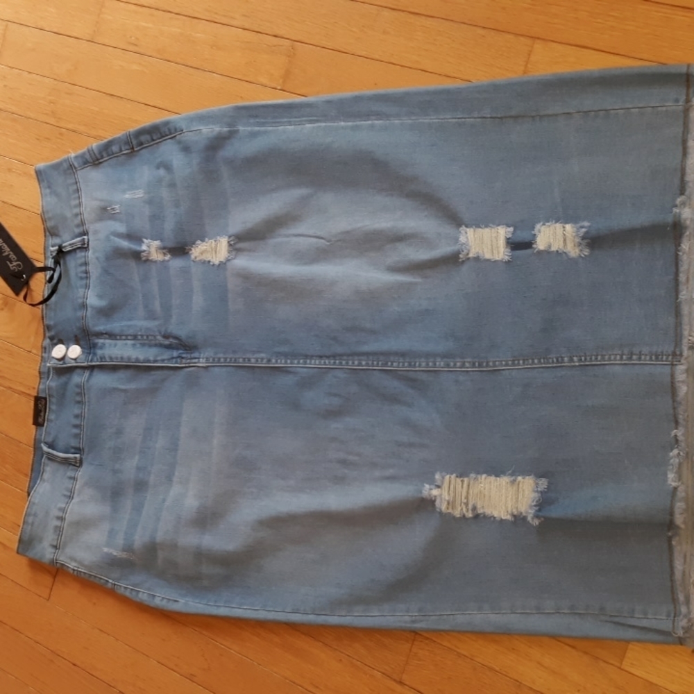 New 3 XL distressed maxi denim Jean skirt